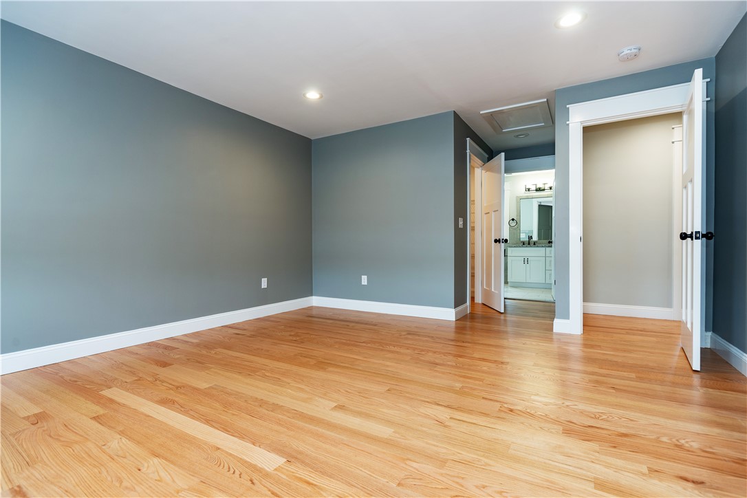 Richmond, Rhode Island 02894, United States, 3 Bedrooms Bedrooms, ,3 BathroomsBathrooms,Residential,Active,194922