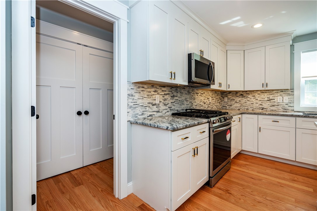 Richmond, Rhode Island 02894, United States, 3 Bedrooms Bedrooms, ,3 BathroomsBathrooms,Residential,Active,194922