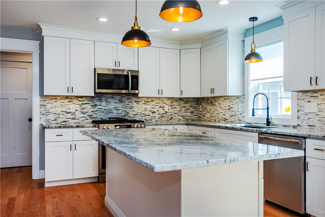 Richmond, Rhode Island 02894, United States, 3 Bedrooms Bedrooms, ,3 BathroomsBathrooms,Residential,Active,194922