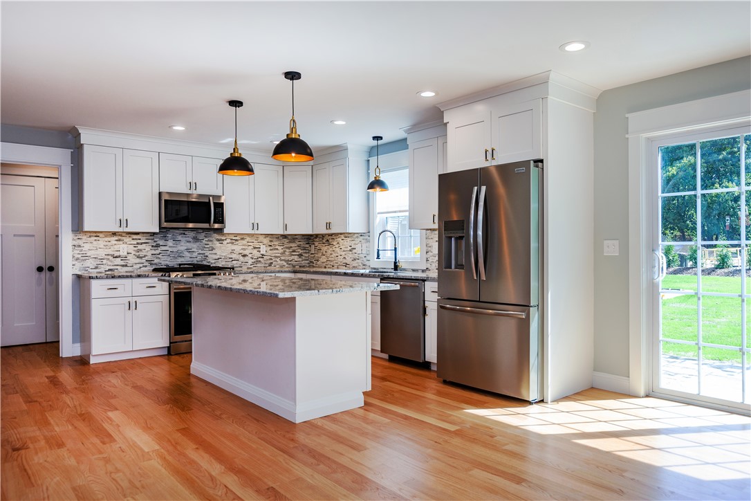 Richmond, Rhode Island 02894, United States, 3 Bedrooms Bedrooms, ,3 BathroomsBathrooms,Residential,Active,194922