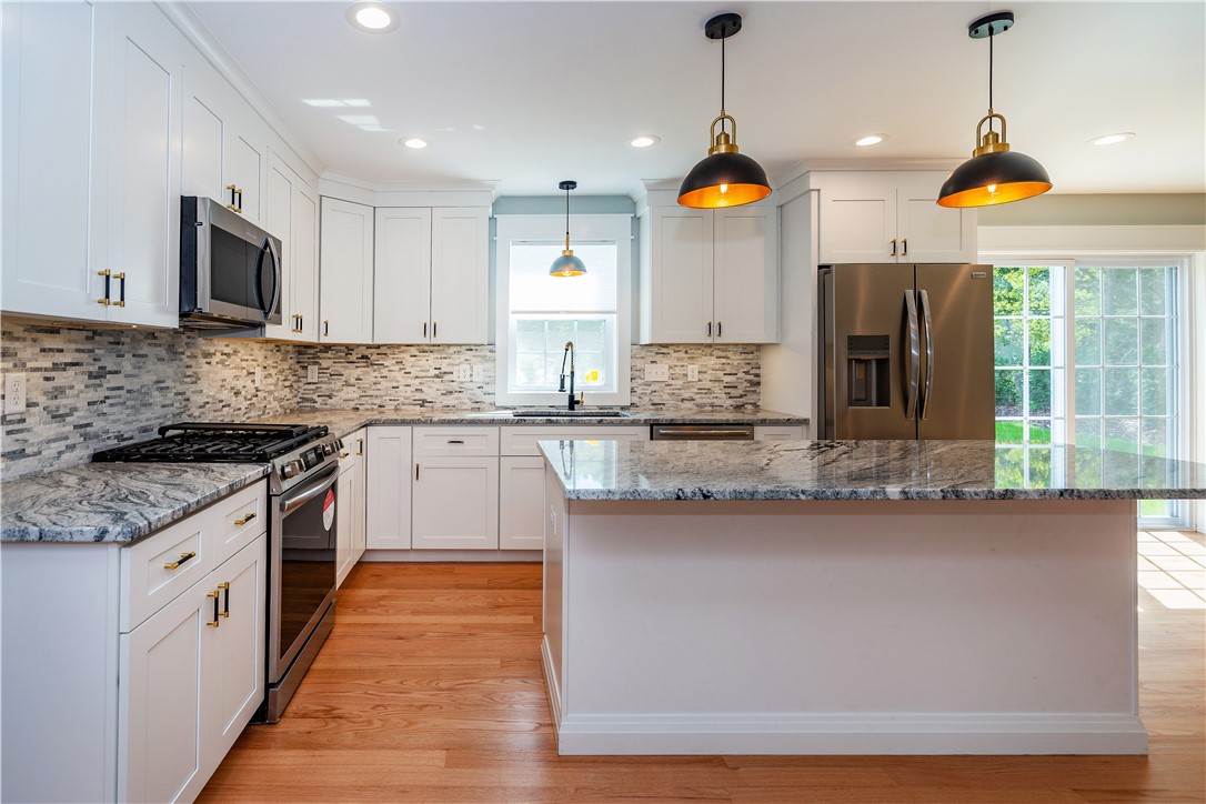 Richmond, Rhode Island 02894, United States, 3 Bedrooms Bedrooms, ,3 BathroomsBathrooms,Residential,Active,194922