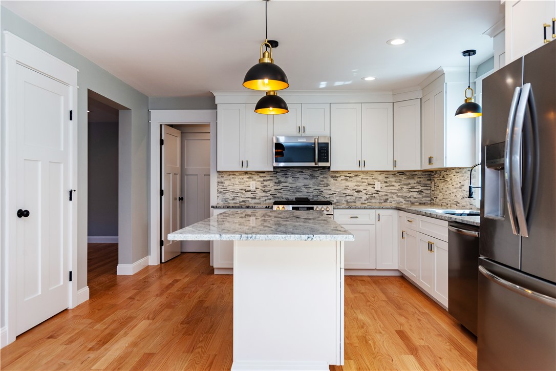 Richmond, Rhode Island 02894, United States, 3 Bedrooms Bedrooms, ,3 BathroomsBathrooms,Residential,Active,194922