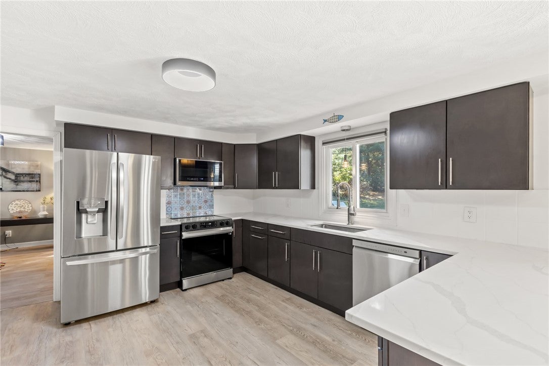21 Woodcrest Drive
