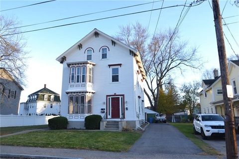 24 Arnold Street Lincoln RI 02865