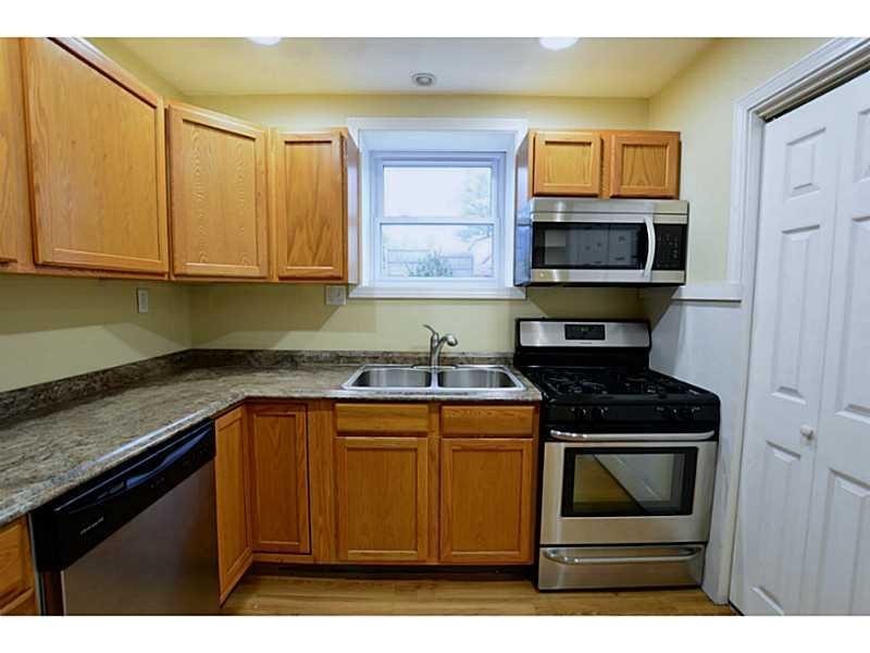 38 New London Avenue