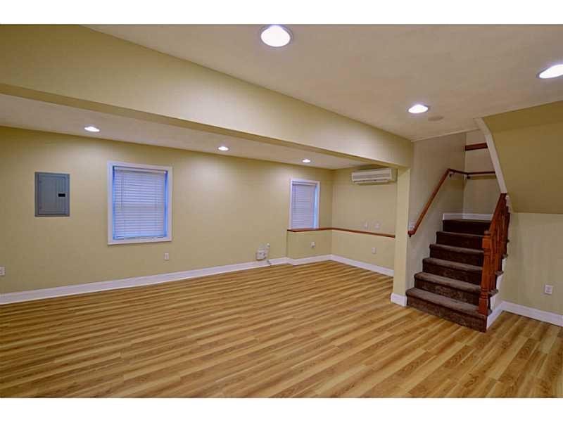 38 New London Avenue