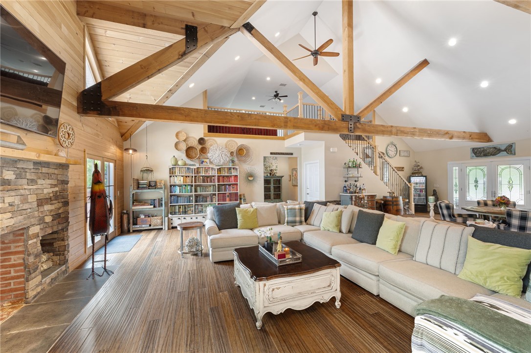 785 Danielson Pike