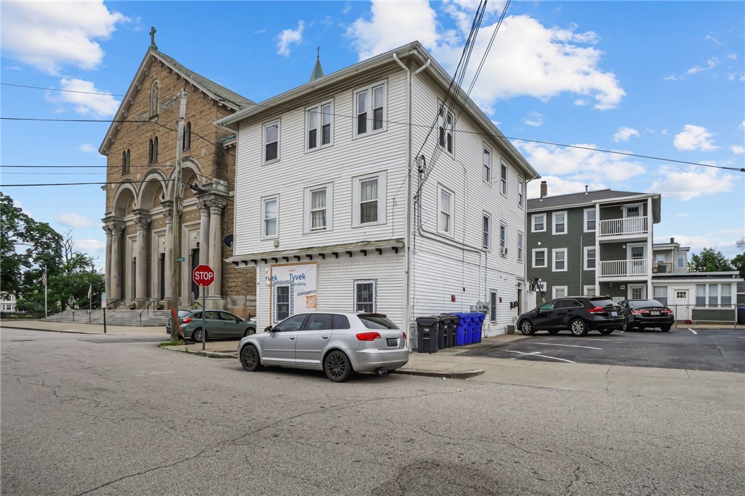 76 Slater Street