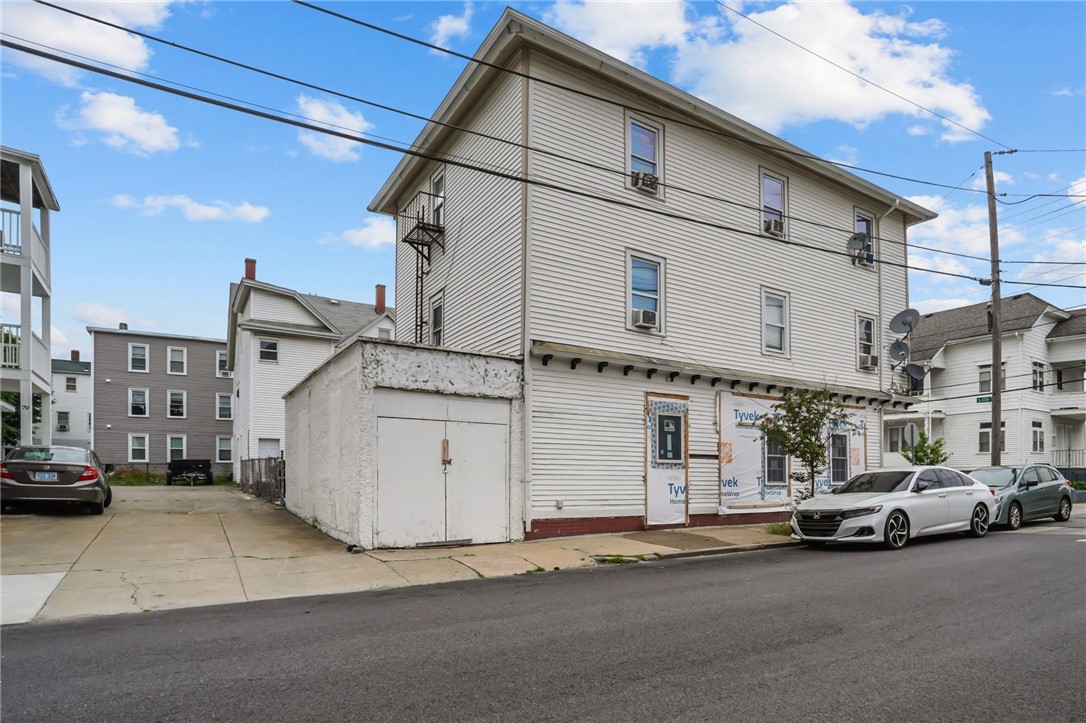 76 Slater Street