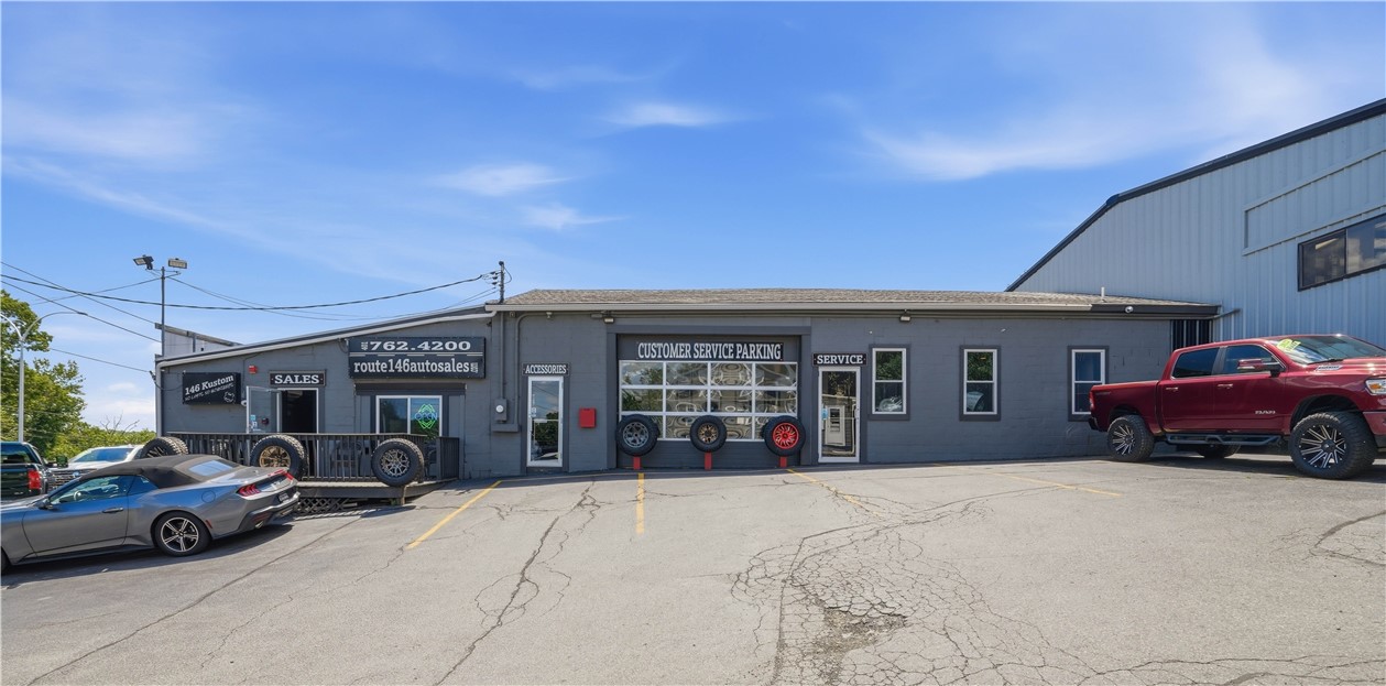 1097 Eddie Dowling Highway