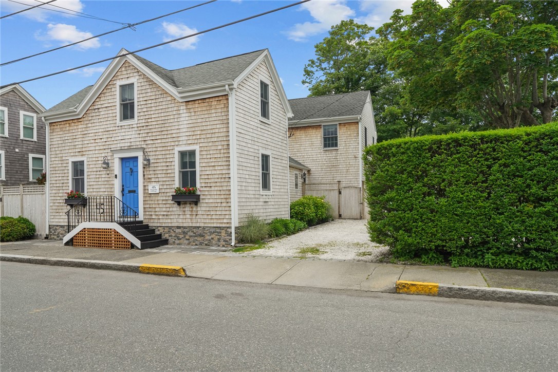 45 Houston Avenue