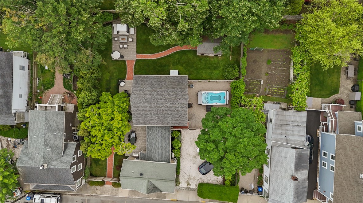 45 Houston Avenue