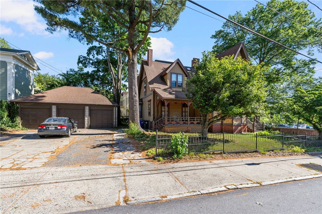 118 Williams Street