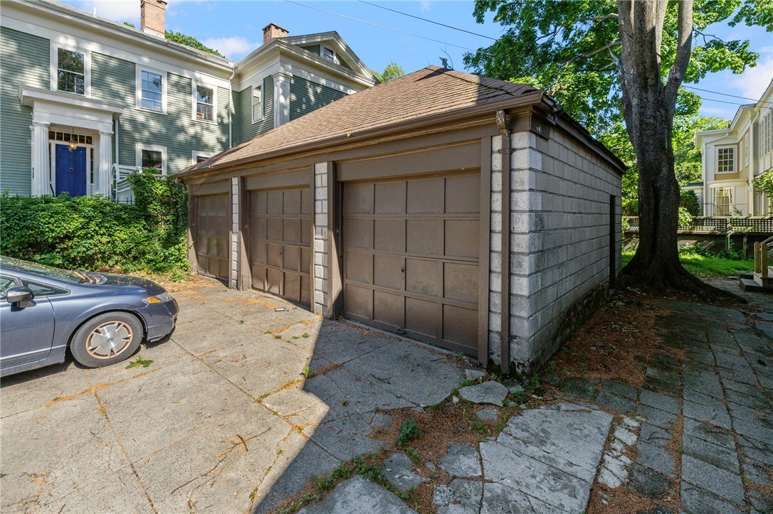 118 Williams Street