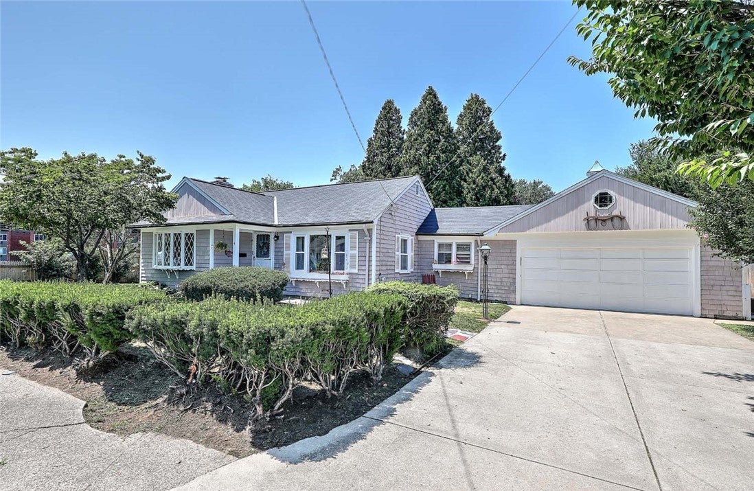 6 Woodbine Street