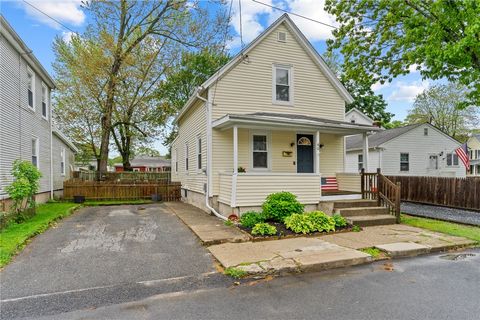 40 Glen Street East Providence RI 02915