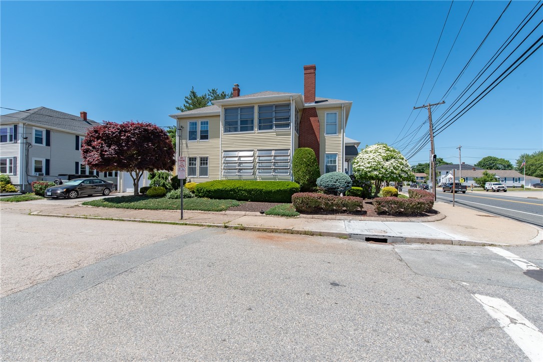 294 Smithfield Avenue