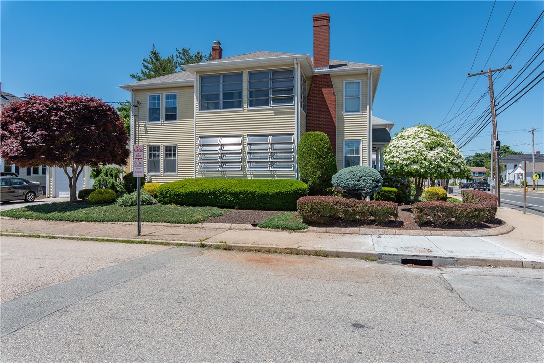 294 Smithfield Avenue