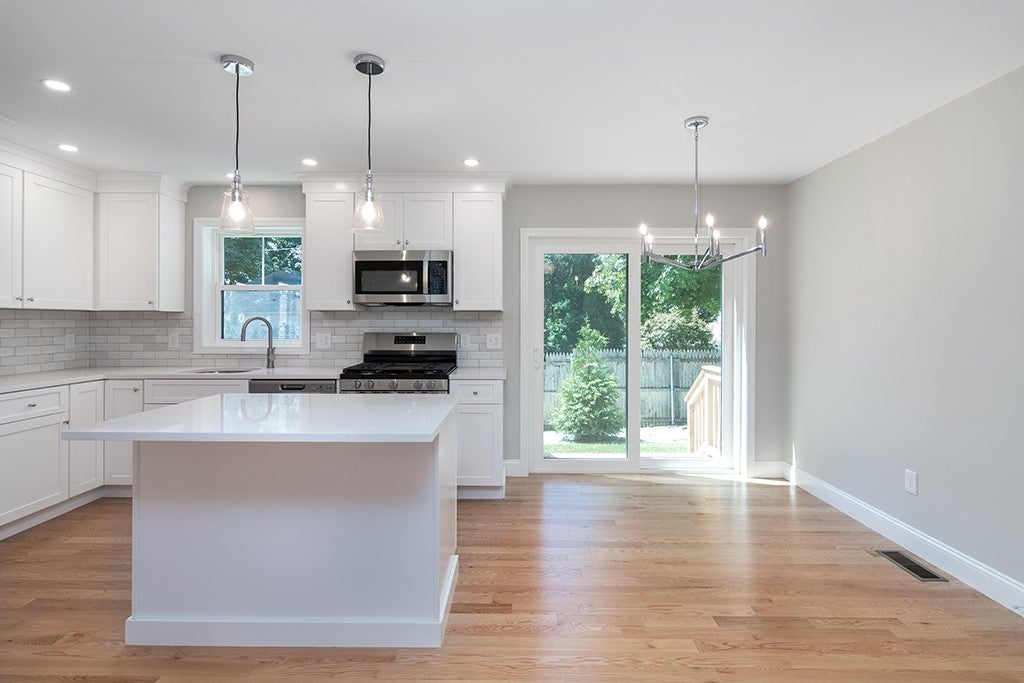 81 Cadora Avenue 83