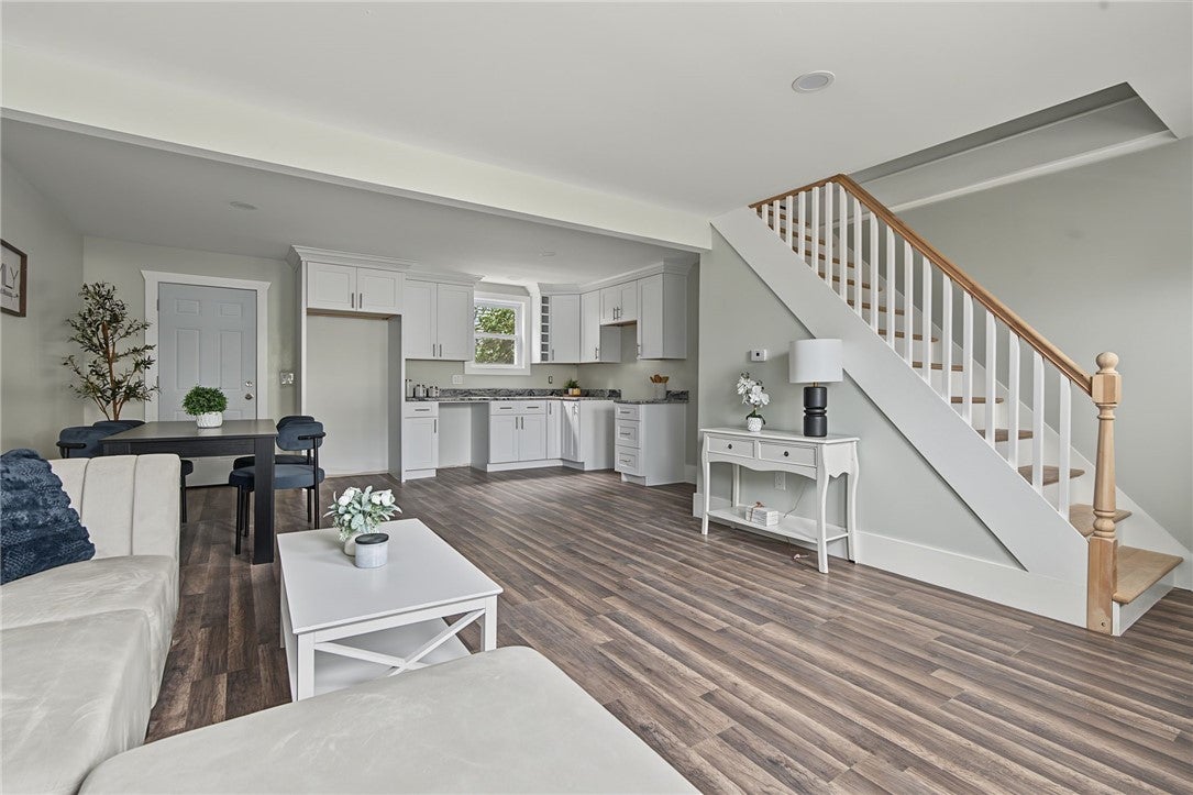 42 Sisson Street