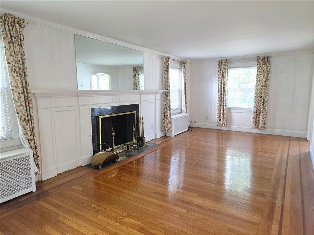 44 Betsey Williams Drive