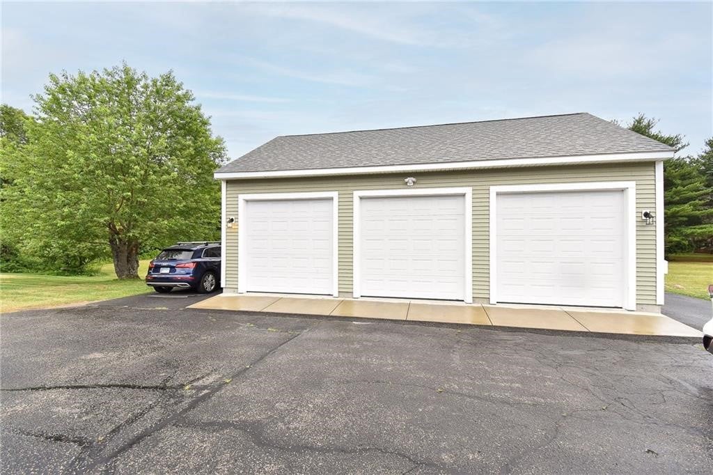 195 Town Farm Road