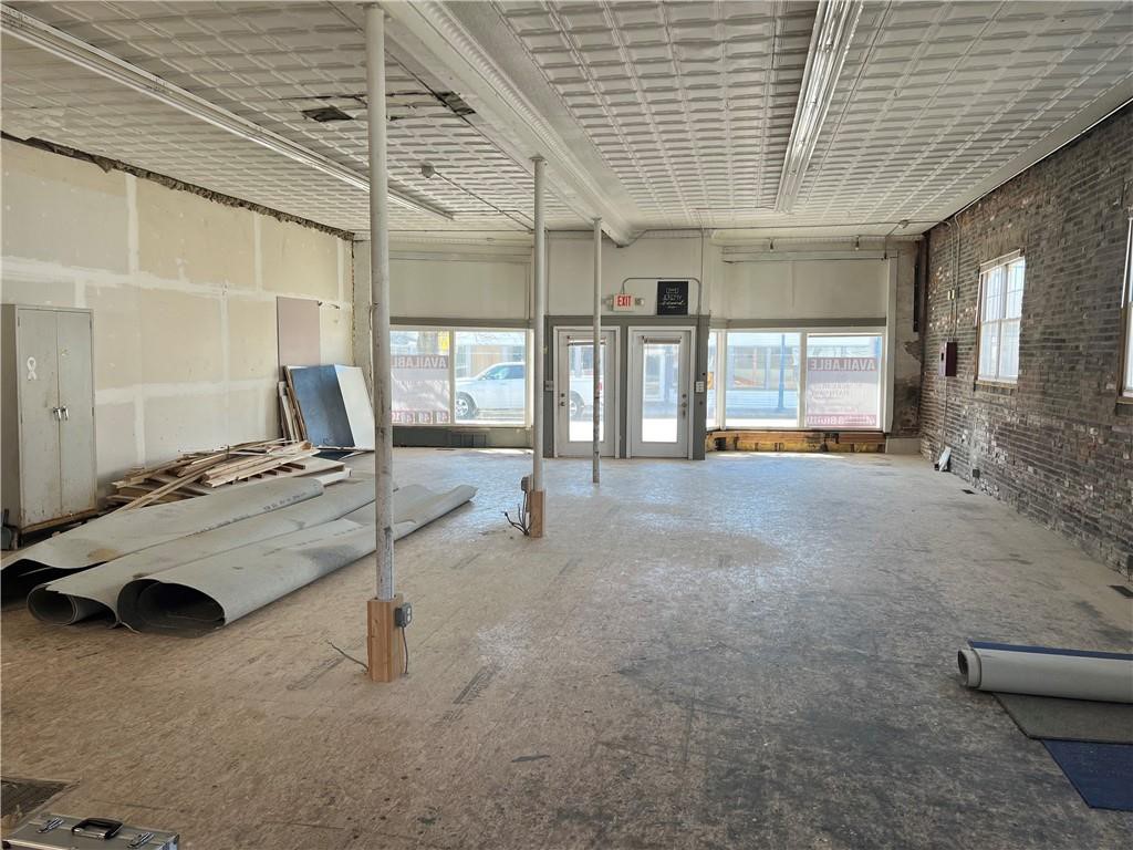 Warwick, Rhode Island 02889, United States, ,Residential,Pending,39620