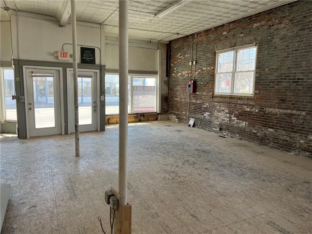 Warwick, Rhode Island 02889, United States, ,Residential,Pending,39620