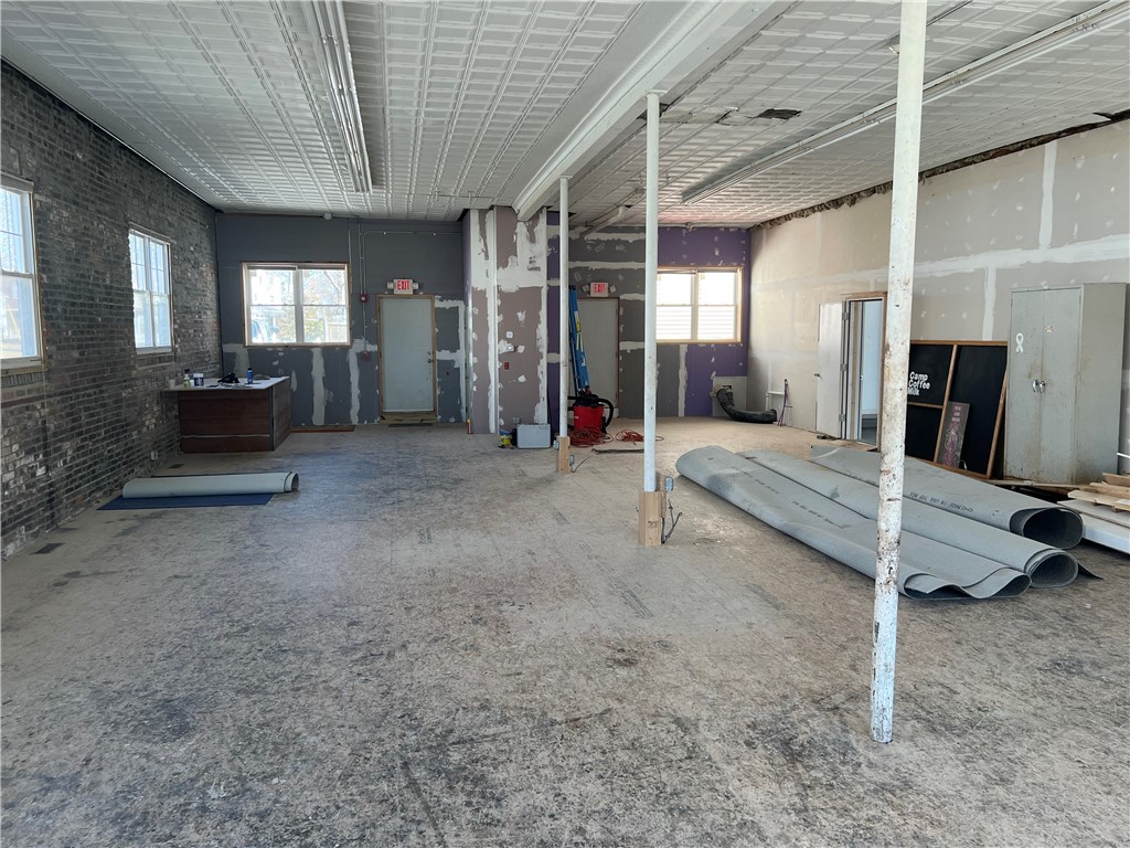 Warwick, Rhode Island 02889, United States, ,Residential,Pending,39620