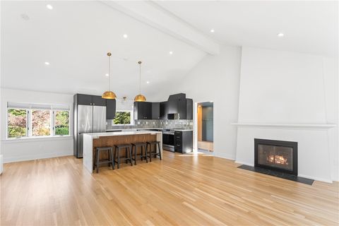 7 Carpenter Avenue Barrington RI 02806