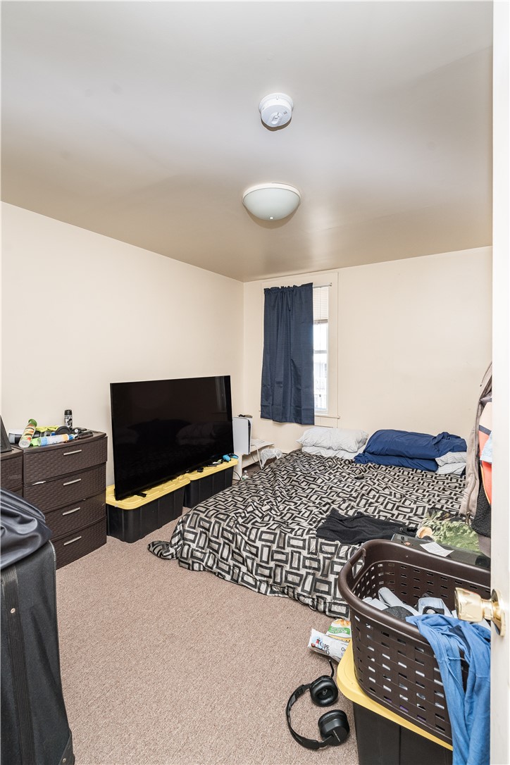 176 RAILROAD Street 180