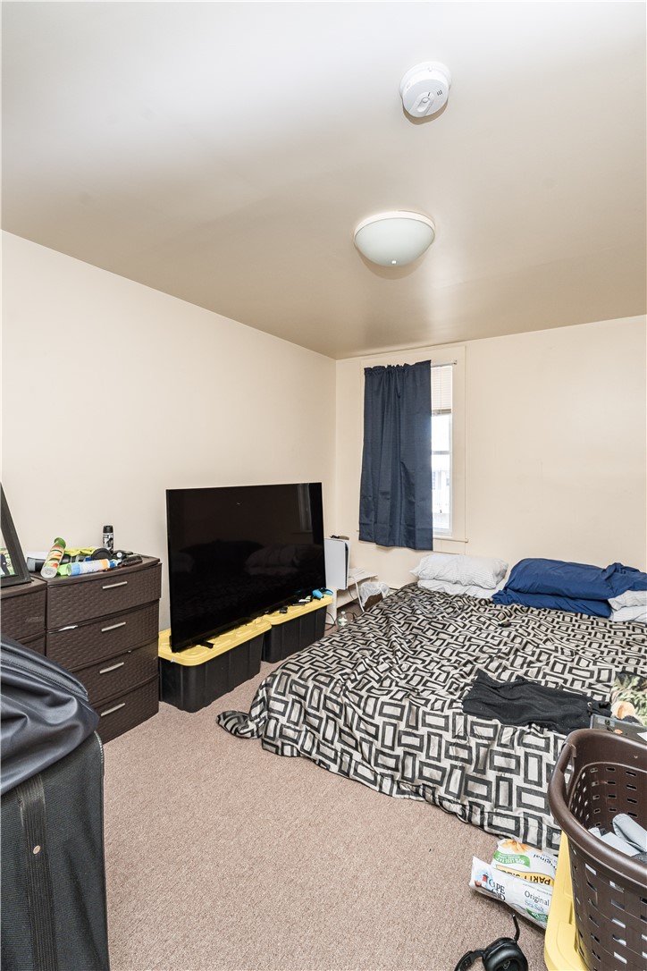 176 RAILROAD Street 180