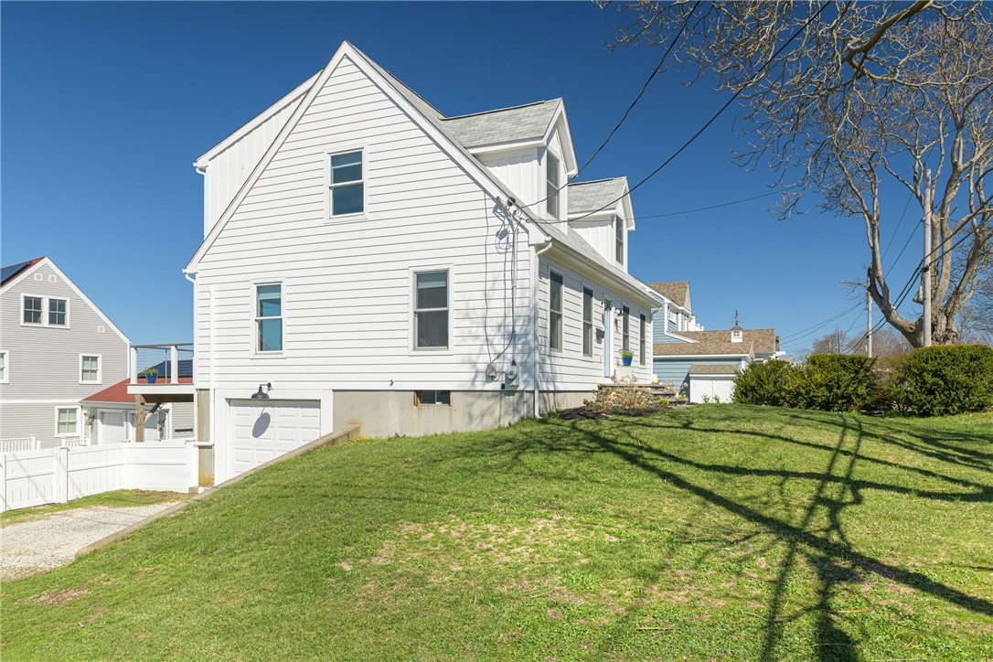 433 Wolcott Avenue