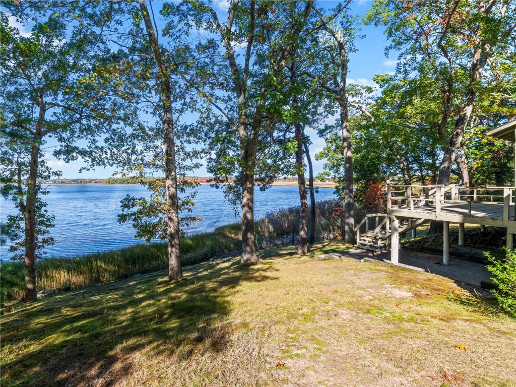 Barrington, Rhode Island, 02806, United States, 1 Bedroom Bedrooms, ,2 BathroomsBathrooms,Residential,Active,2010902