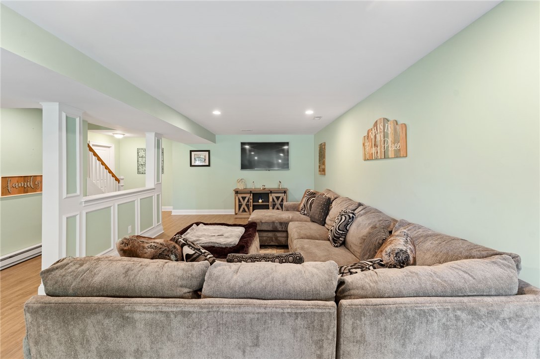 Cumberland, Rhode Island 02864, United States, 4 Bedrooms Bedrooms, ,3 BathroomsBathrooms,Residential,Active,178933