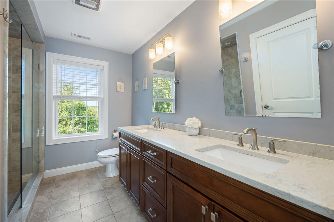 Cumberland, Rhode Island 02864, United States, 4 Bedrooms Bedrooms, ,3 BathroomsBathrooms,Residential,Active,178933