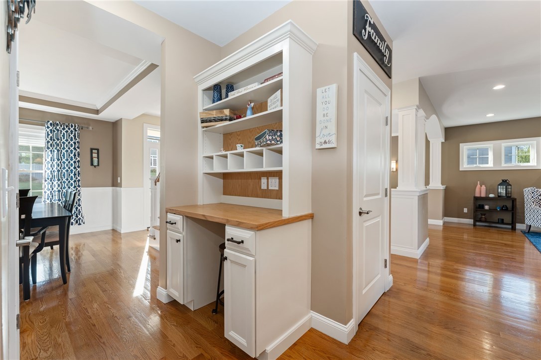 Cumberland, Rhode Island 02864, United States, 4 Bedrooms Bedrooms, ,3 BathroomsBathrooms,Residential,Active,178933