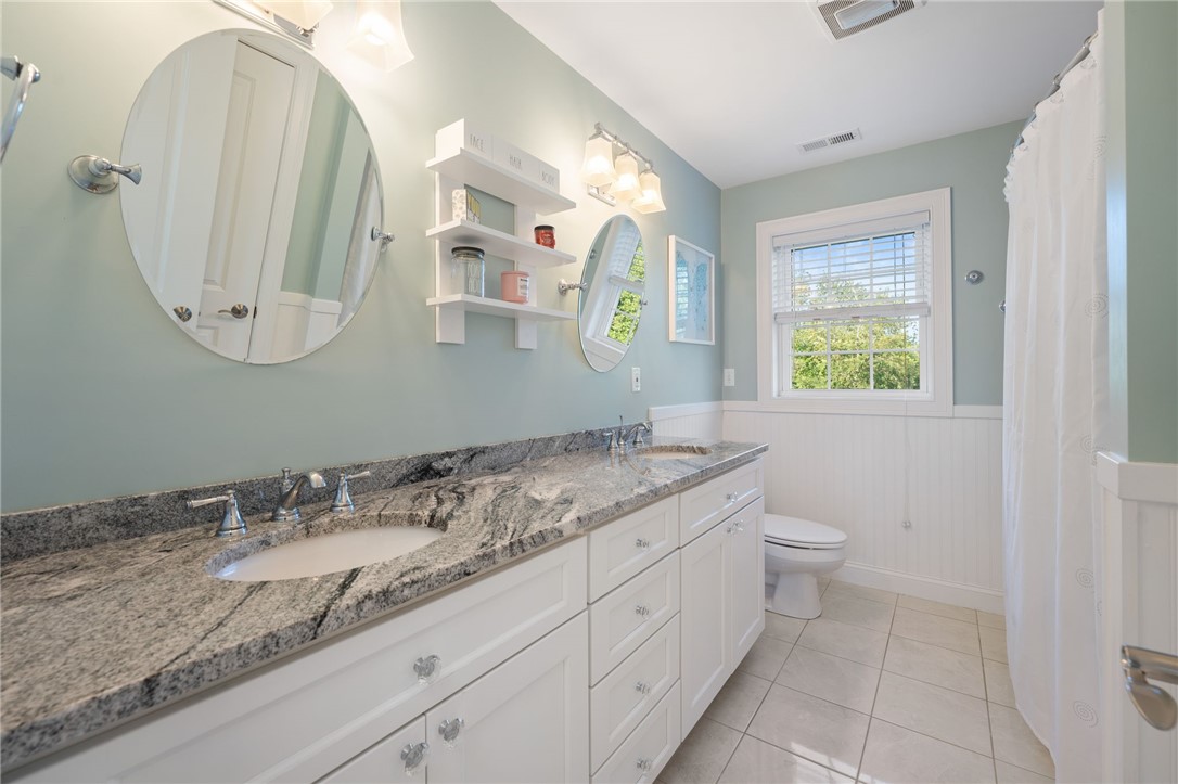 Cumberland, Rhode Island 02864, United States, 4 Bedrooms Bedrooms, ,3 BathroomsBathrooms,Residential,Active,178933