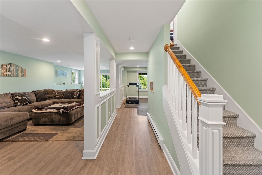 Cumberland, Rhode Island 02864, United States, 4 Bedrooms Bedrooms, ,3 BathroomsBathrooms,Residential,Active,178933