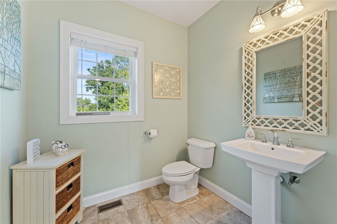 Cumberland, Rhode Island 02864, United States, 4 Bedrooms Bedrooms, ,3 BathroomsBathrooms,Residential,Active,178933