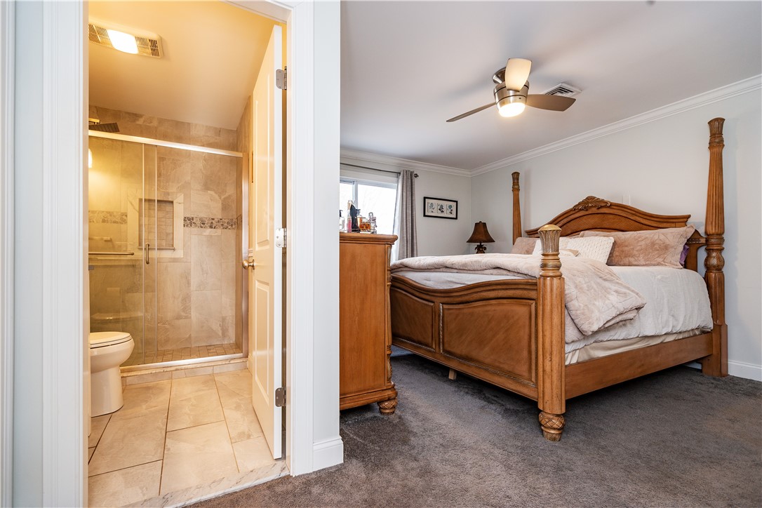 Warwick, Rhode Island 02886, United States, 2 Bedrooms Bedrooms, ,2 BathroomsBathrooms,Residential,Active,90661