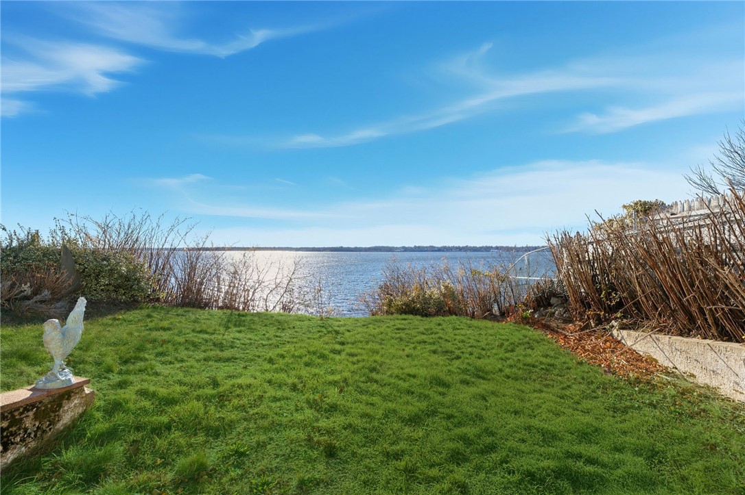 200 Narragansett Avenue