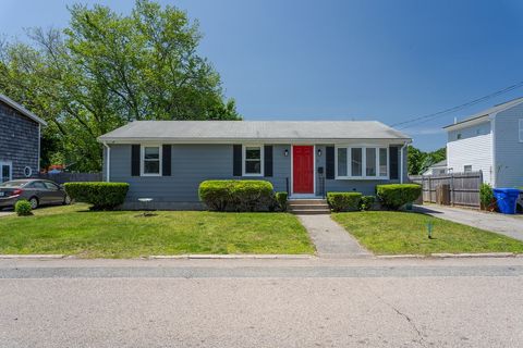47 Planet Avenue East Providence RI 02915