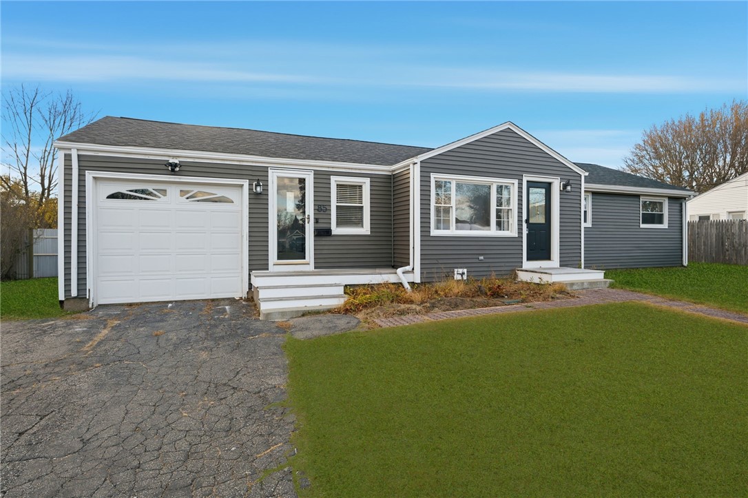 Warwick, Rhode Island 02889, United States, 3 Bedrooms Bedrooms, ,1 BathroomBathrooms,Residential,Active,246008