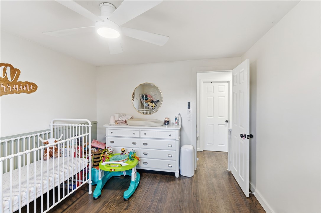 Warwick, Rhode Island 02889, United States, 3 Bedrooms Bedrooms, ,1 BathroomBathrooms,Residential,Active,246008