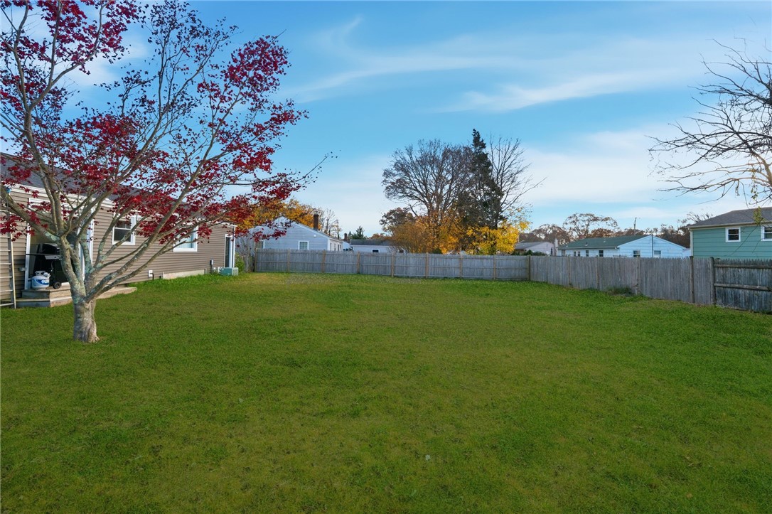 Warwick, Rhode Island 02889, United States, 3 Bedrooms Bedrooms, ,1 BathroomBathrooms,Residential,Active,246008