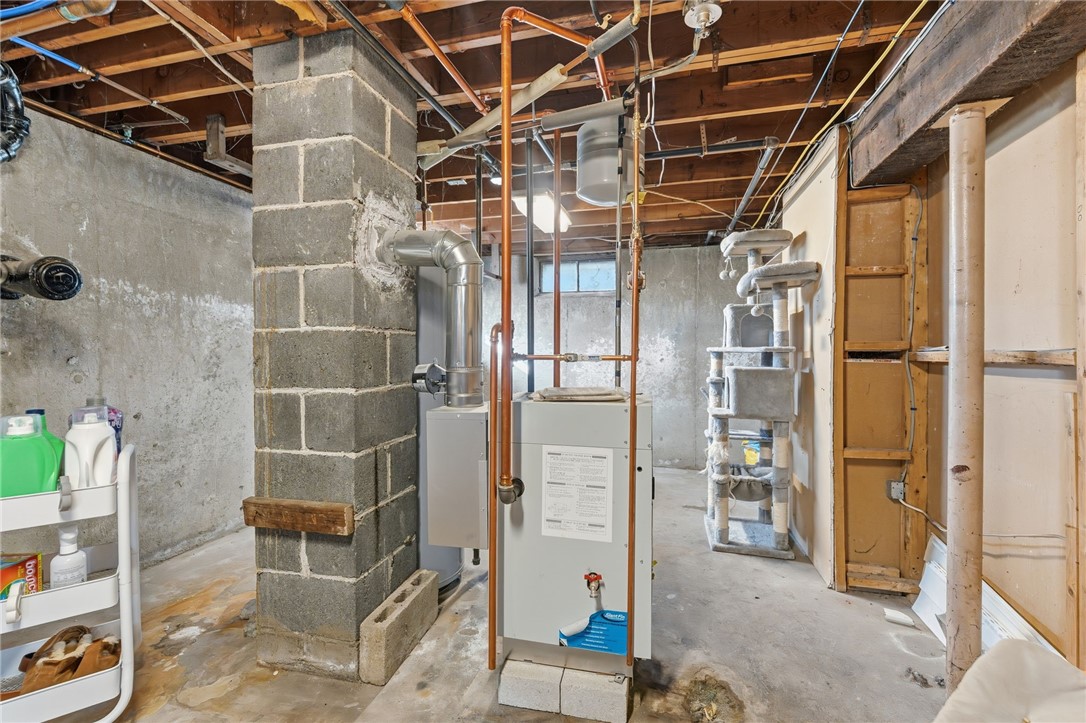 Warwick, Rhode Island 02889, United States, 3 Bedrooms Bedrooms, ,1 BathroomBathrooms,Residential,Active,246008