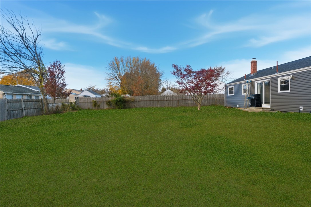 Warwick, Rhode Island 02889, United States, 3 Bedrooms Bedrooms, ,1 BathroomBathrooms,Residential,Active,246008