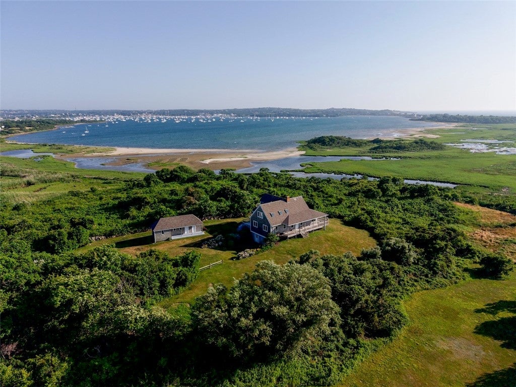 1786 Corn Neck Road