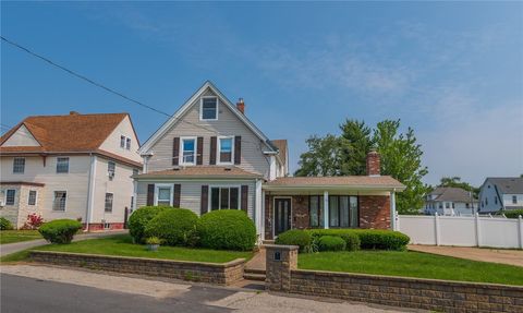 75 Gladstone Street Cranston RI 02920